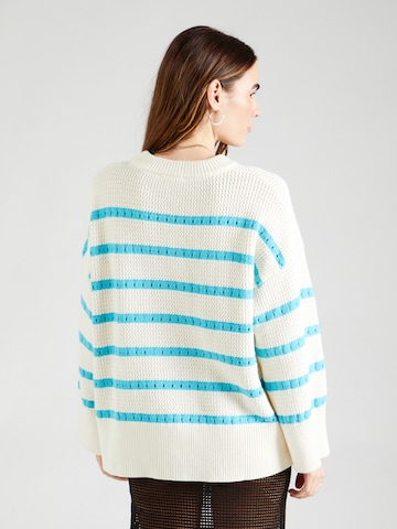 SOAKED IN LUXURY Pullover 'Ravalina' i hvid