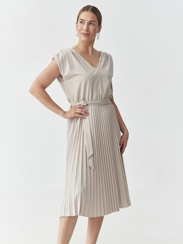 Abito da cocktail di TATUUM in beige: frontale