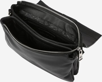 Plein Sport Чанта с презрамки 'MAGGIE' в черно