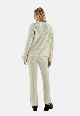 Elara Broekpak in Beige