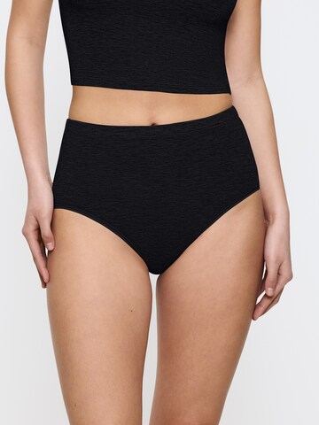 TRIUMPH Slip ' Beauty Layers ' in Black: front