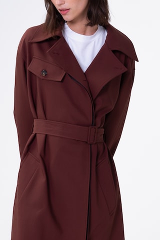 Aligne Between-seasons coat 'Gilda' in Brown