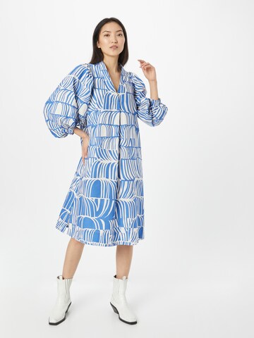 Robe 'MANalo' Masai en bleu : devant