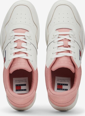 Tommy Jeans Sneakers laag 'RETRO BASKET' in Wit