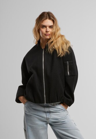 Urban Classics Übergangsjacke in Schwarz