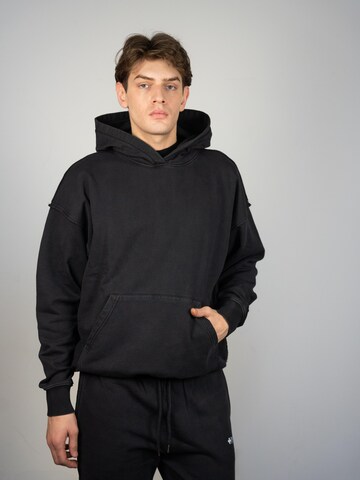 IYITO Trui 'IYDavie' in Zwart