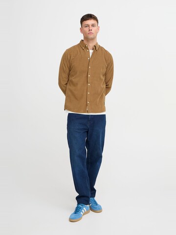 BLEND - Ajuste regular Camisa en marrón
