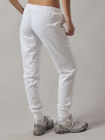 regular Pantaloni di OWN Off With Nature in bianco