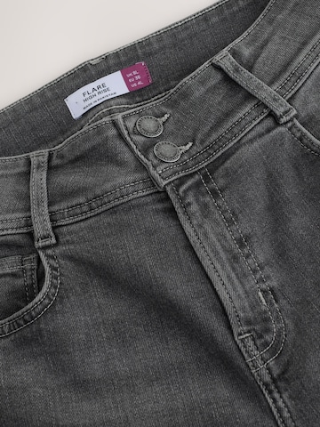 évasé Jean Next en gris