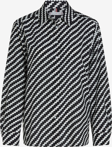 Tommy Hilfiger Curve Blouse in Black: front