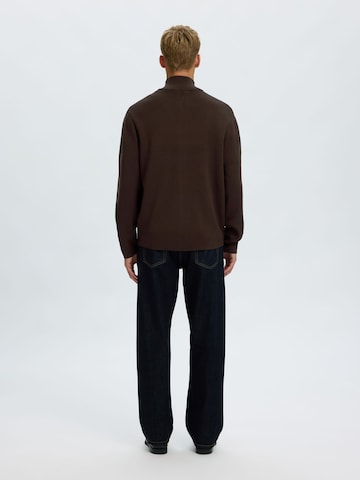Vestes en maille SELECTED en marron