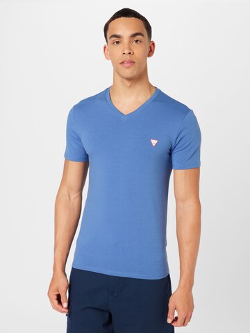 T-Shirt GUESS en bleu : devant