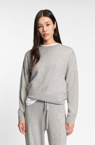 BOSS Sweater in Grey: front