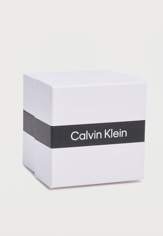 Calvin Klein - Reloj analógico 'TWISTED BEZEL' en plata: frente
