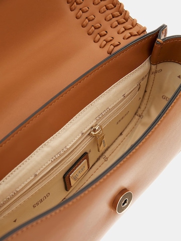 GUESS Umhängetasche 'Tatum' in Bronze