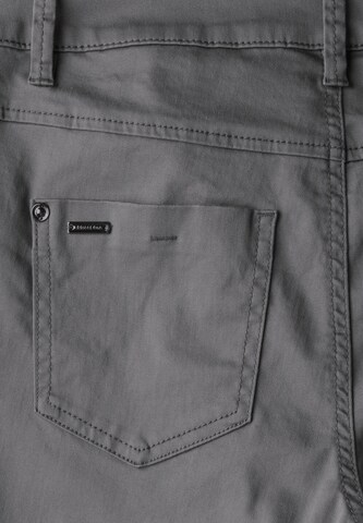 STREET ONE Regular Shorts in Grau