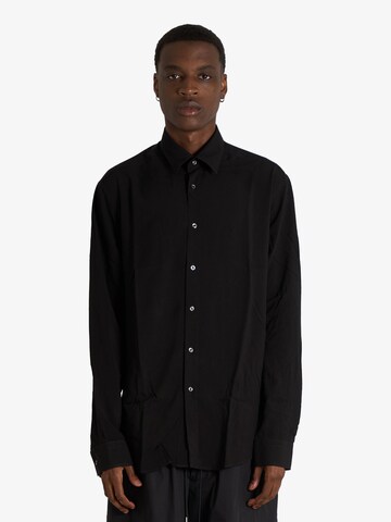 LOW BRAND Regular fit Button Up Shirt in Black: front