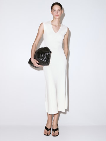 Abito in maglia 'CLARISA' di MANGO in bianco: frontale