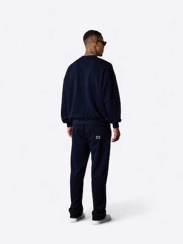 Sweat-shirt ' Logos Oversized ' ESTEEM en bleu