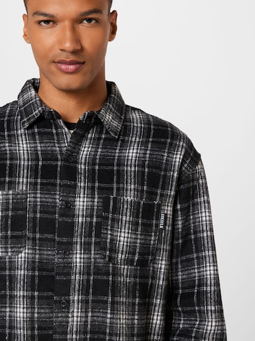 SikSilk Comfort fit Button Up Shirt in Black