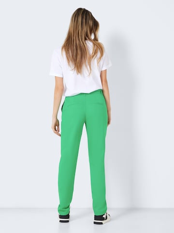 regular Pantaloni 'Thea Vivian' di Noisy may in verde