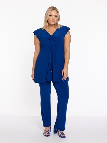 Yoek Tuniek in Blauw