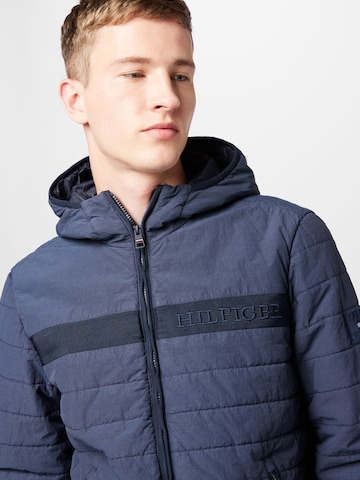 TOMMY HILFIGER Jacke in Blau