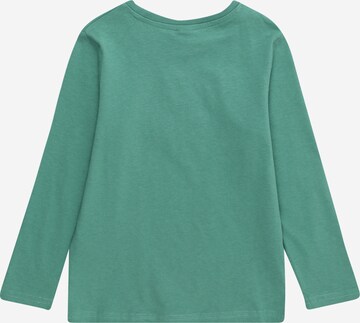 Tricou de la Lindex pe verde