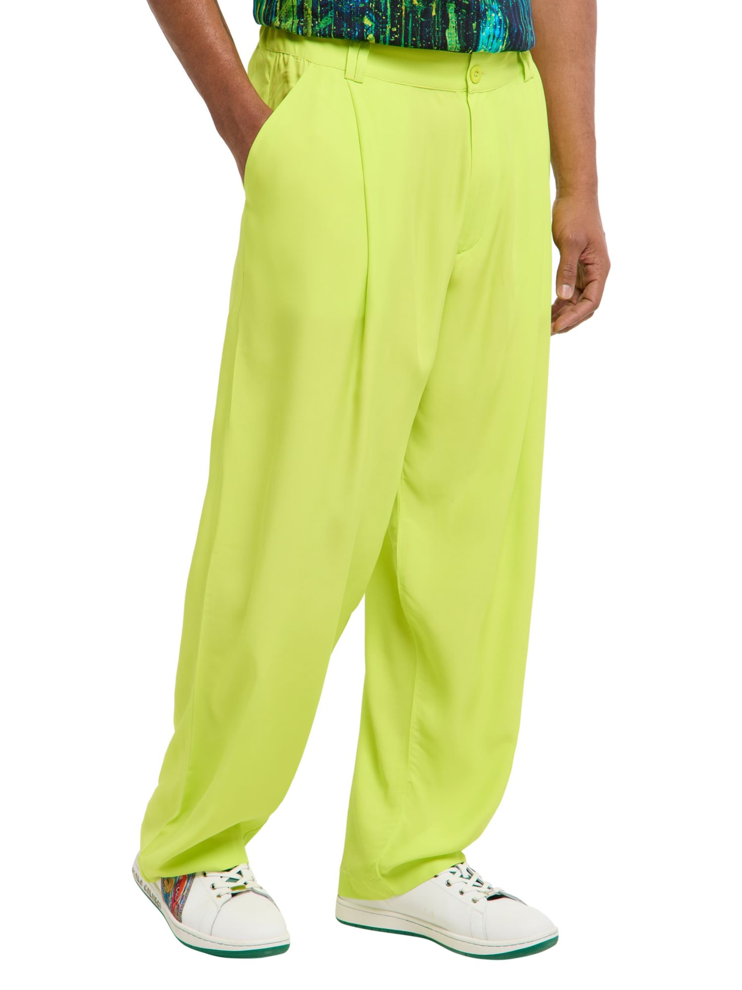 Carlo Colucci Regular Trousers 'Fasolt' in Green: front