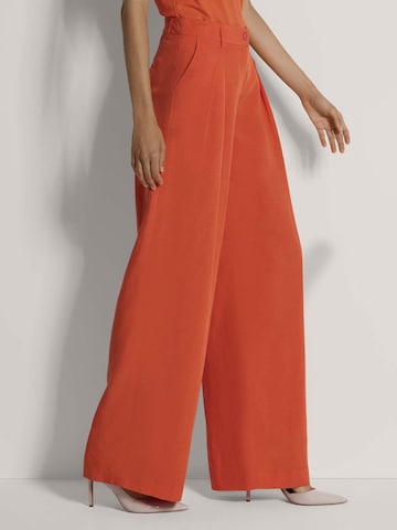 MADELEINE Loosefit Bandplooibroek in Oranje