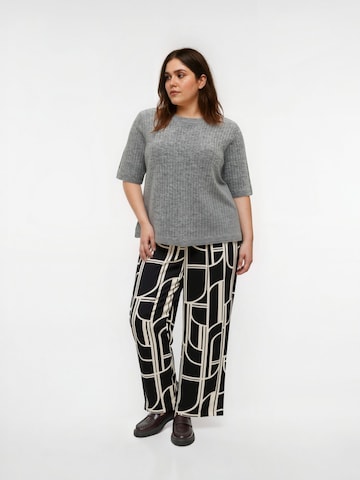 Pullover 'VMCSally' di Vero Moda Curve in grigio