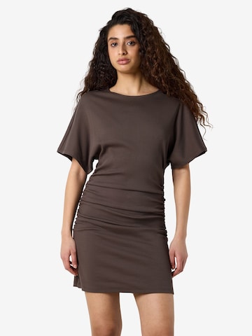 Noisy may - Vestido 'ABBI' en marrón: frente