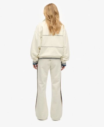 Superdry Regular Broek in Wit