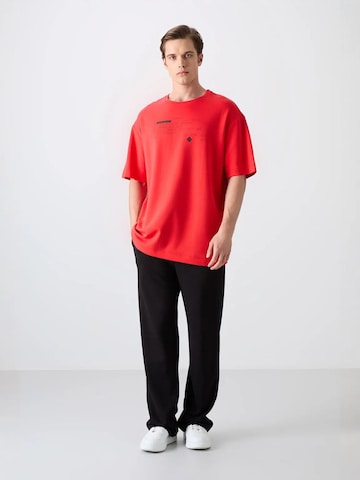 Tommy Life Shirt in Red