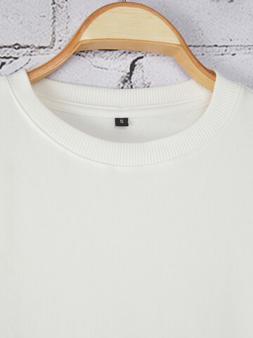T-Shirt Trendyol en blanc