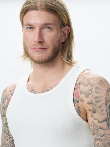 KARIA by Loris Karius Μπλουζάκι σε λευκό