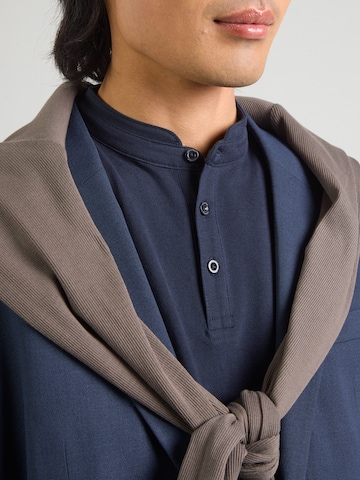 Tricou de la HECHTER PARIS pe albastru