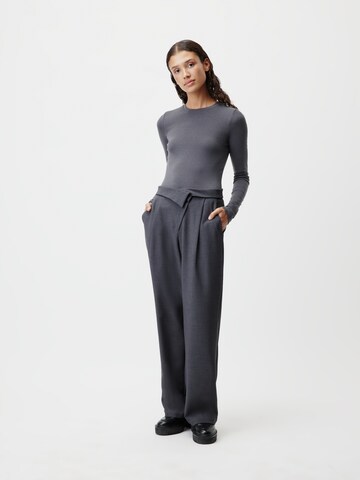 Wide Leg Pantalon à pince 'Lucca' LeGer by Lena Gercke en gris