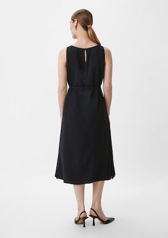 Robe COMMA en noir : derrière