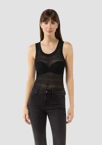 QS Top in Schwarz: Vorderseite