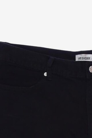 WEEKDAY Shorts in 35-36 in Black