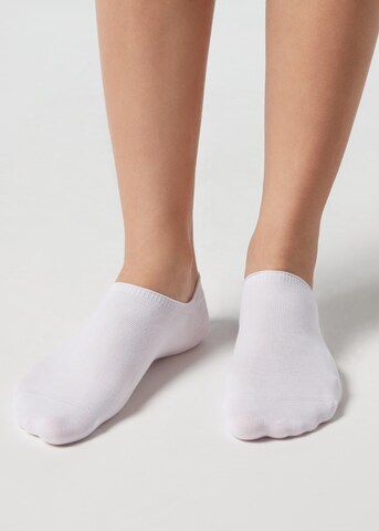 CALZEDONIA Ankle Socks in White: front