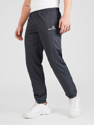 Sergio Tacchini Tapered Παντελόνι 'CARSON 021' σε γκρι: μπροστά