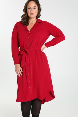 Promiss Shirt Dress in Red: front