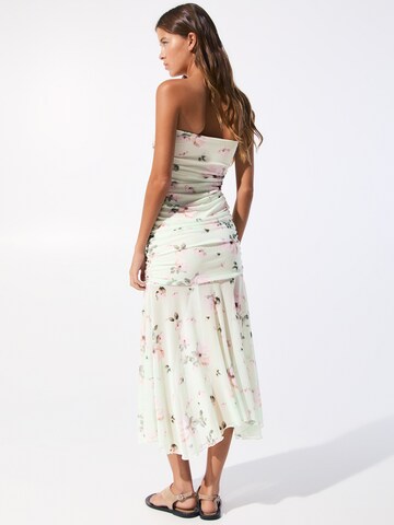 Abito estivo di Pull&Bear in verde