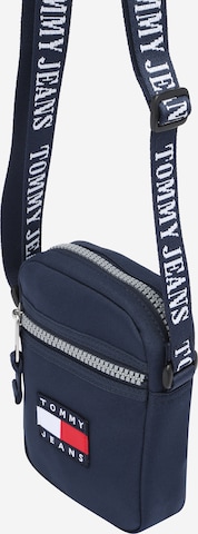 Tommy Jeans Τσάντα ώμου σε μπλε: μπροστά