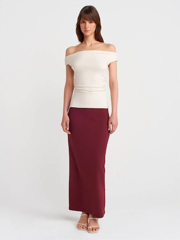 Dilvin Skirt in Red: front