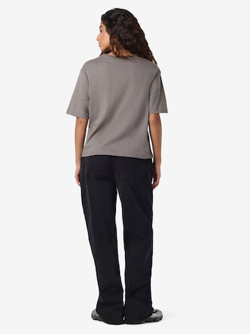 Tricou 'NMBELLE' de la Noisy may pe gri