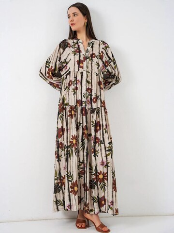 Bigdart Dress in Beige