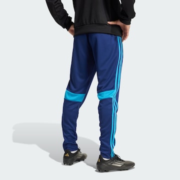 Slimfit Pantaloni sportivi 'Tiro 25 Essentials' di ADIDAS PERFORMANCE in blu